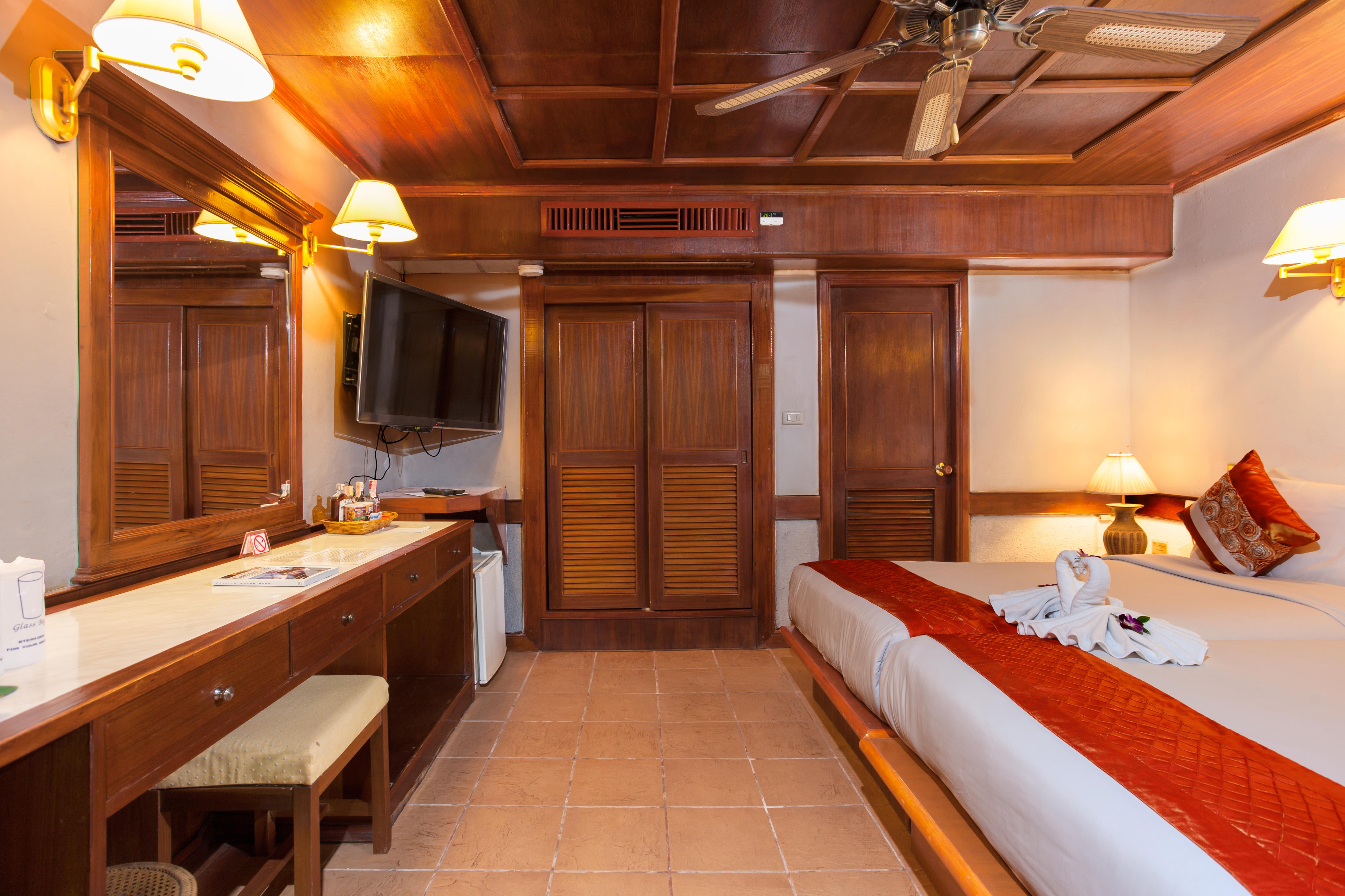 Tropica Bungalow Beach Hotel Patong Eksteriør billede