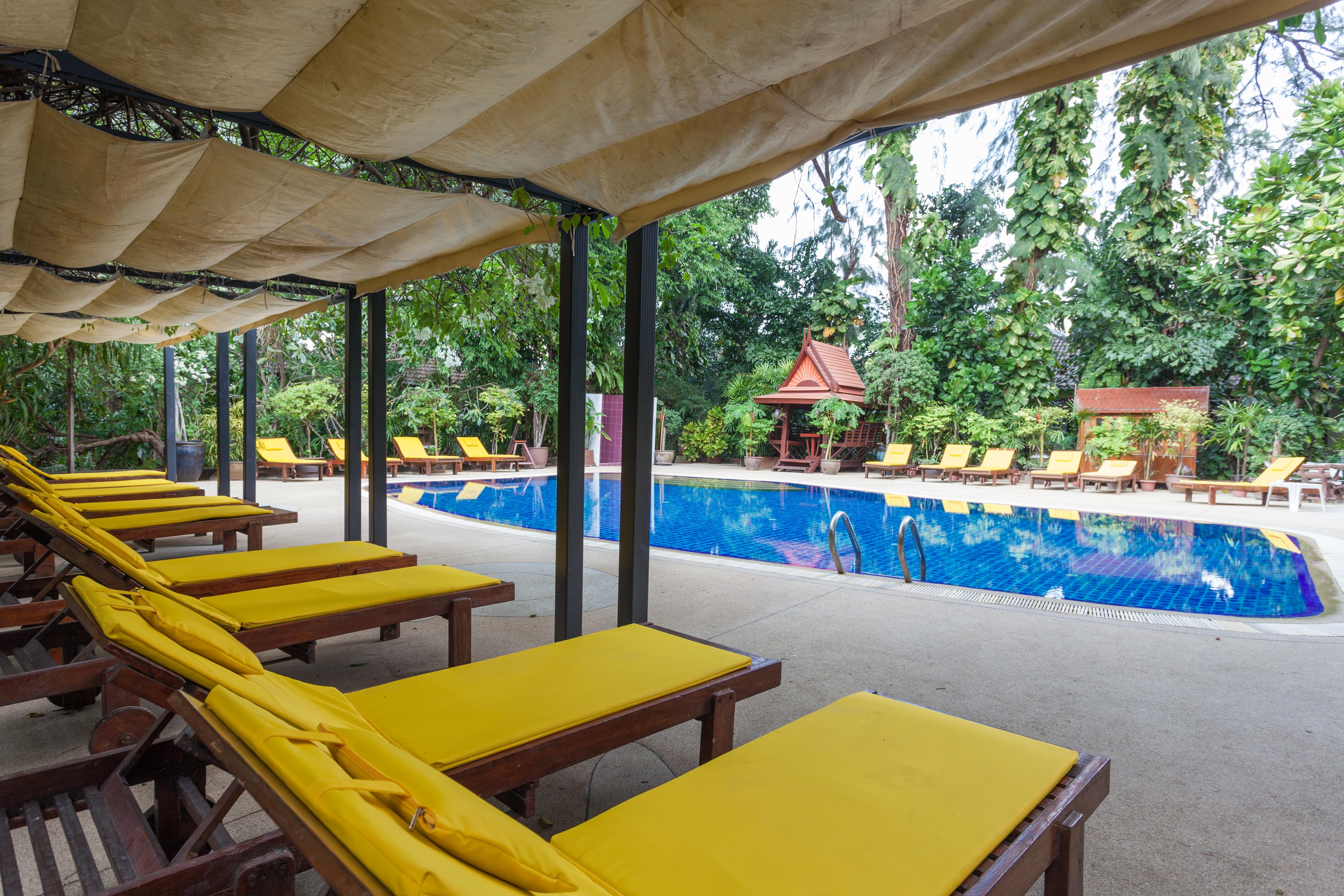 Tropica Bungalow Beach Hotel Patong Eksteriør billede